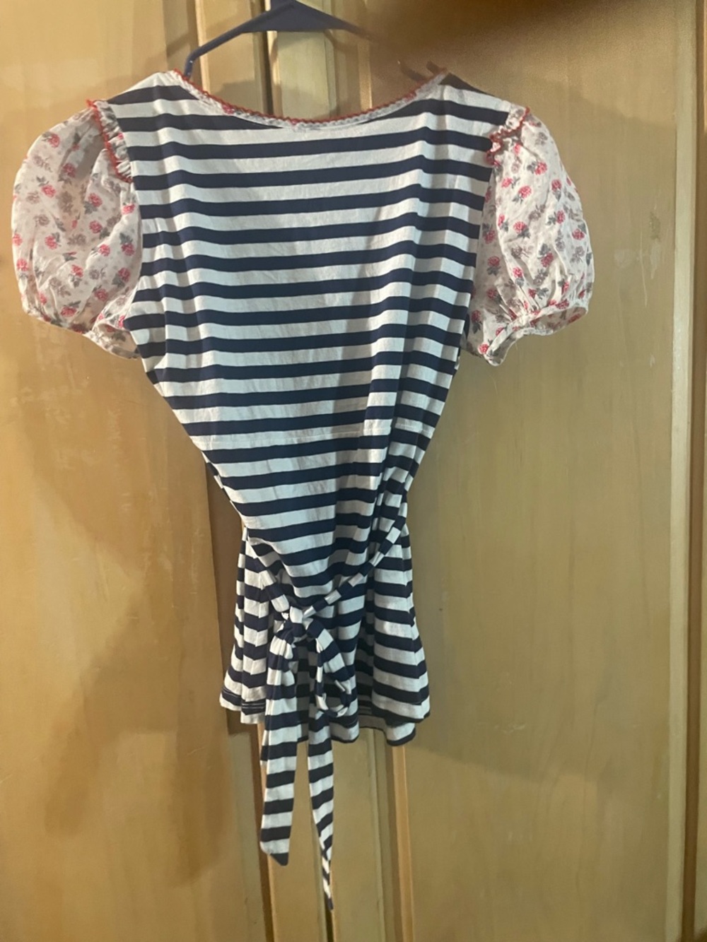 To Cute NWOT ,Ric Rac Top - Picture 2 of 3